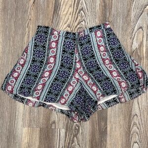 La Hearts High Waist Patterned Shorts - Black, Red, Blue